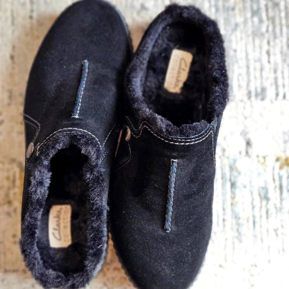 Slippers - Picture 1 of 1